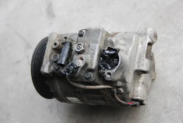 Compresor de Aire Acondicionado MERCEDES W221 A0022300911 image 4