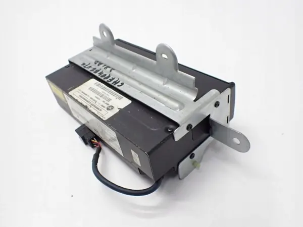 Changer CD OEM 56038616AA pour Jeep Grand Cherokee WK image 3