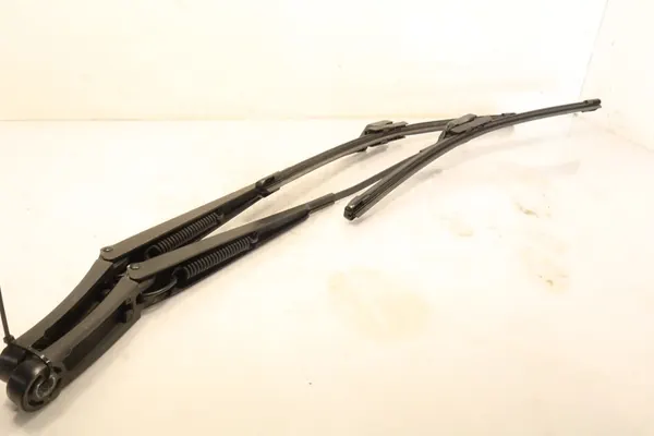 Front Wiper Arms Volkswagen Tiguan I image 4