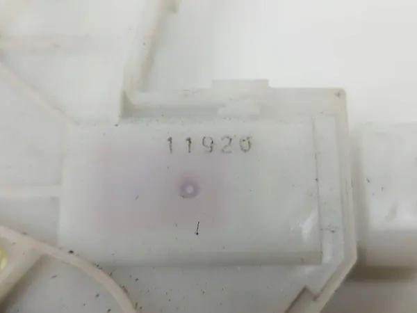 Fecho de porta-malas Toyota Verso-S 11920 image 5