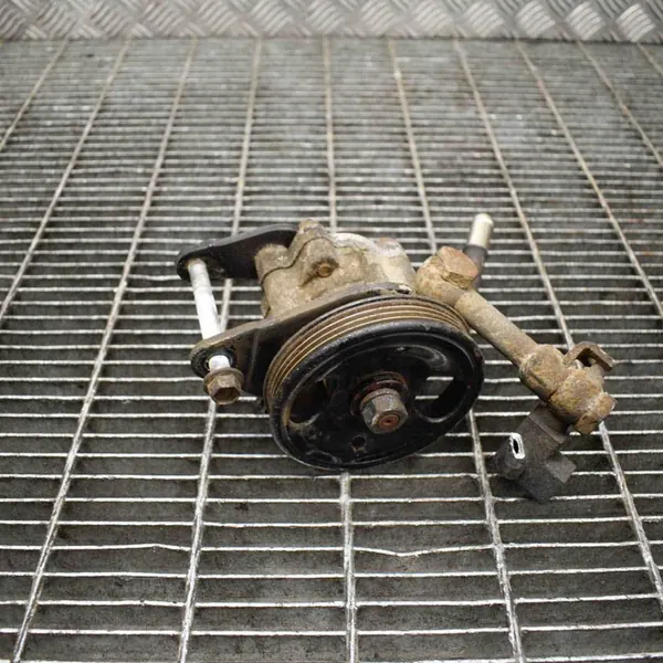 Bomba de direção assistida Nissan NP300 2008 OEM image 4