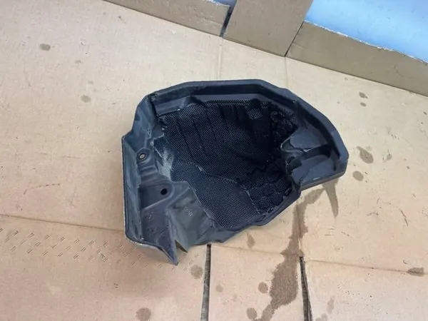 Couvercle Compresseur Volvo S90 T8 OEM 31441258 image 4
