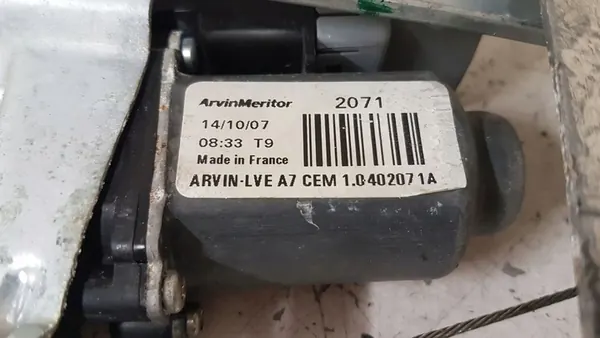 Regulador de janela traseira esquerda PEUGEOT 407 SW 1.6L OEM 9680263180 image 4