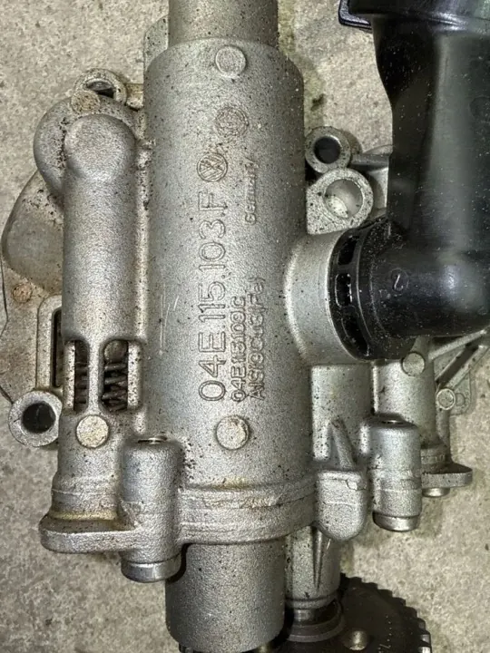 Gebruikte oliepomp OEM 04E115103F voor VW 1.4 TSI image 5