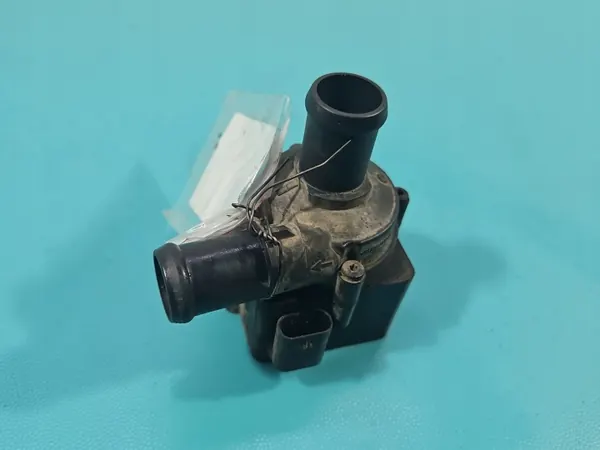 Pompe à eau AUDI A8 D4 4H 2.0 TFSI 06H121601L image 3