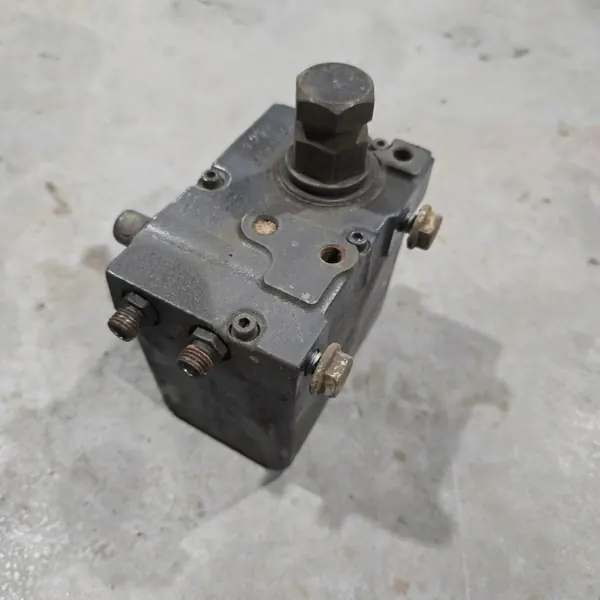 Mercedes-Benz OEM 0015533701 Hydrauliikkapumppu ohjaamolle image 3