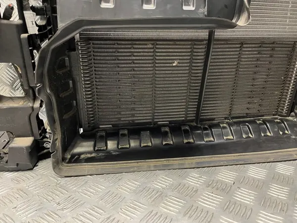 Conjunto de Ventilador de Refrigeración Renault Kangoo IV 4 Z.E. E-TECH image 3