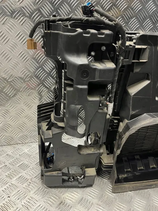 Conjunto de Ventilador de Refrigeración Renault Kangoo IV 4 Z.E. E-TECH image 4