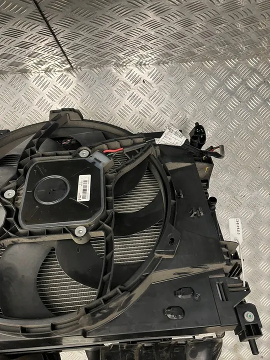 Conjunto de Ventilador de Refrigeración Renault Kangoo IV 4 Z.E. E-TECH image 5