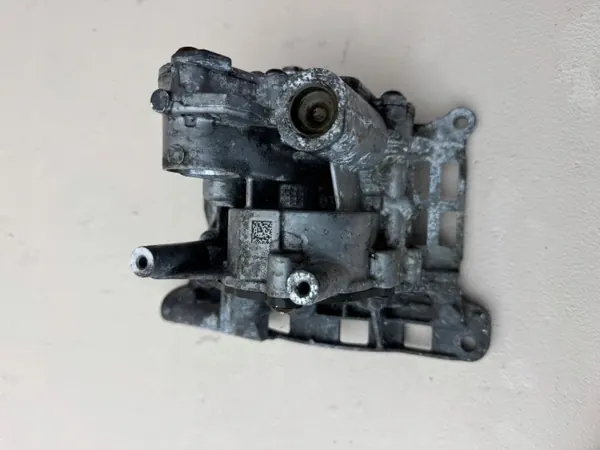 BMW Ölpumpe OEM 782300904 für F10 F11 F30 F31 image 8