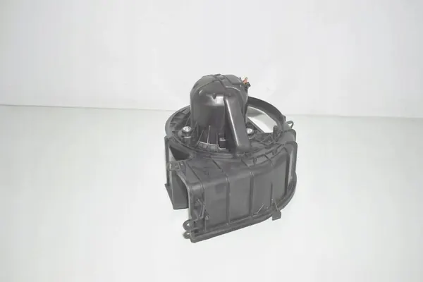 Motor de aquecimento BMW X6 (F16, F86) 3.0L diesel 2016 9291177 image 3