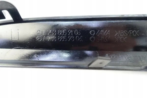 Tira parachoques trasero izquierdo OEM A2538859306 Mercedes GLC image 3