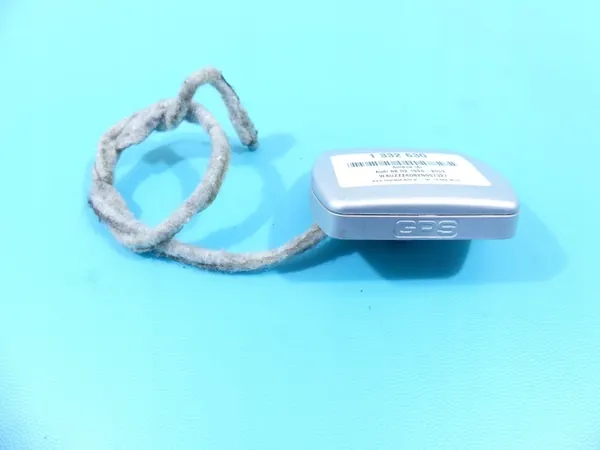 Audi A8 D2 Antenna 4D0919889 Silver LY7W image 3