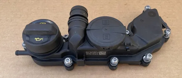 Moottorin ilmanvaihto 05E103495AE VW SKODA image 2