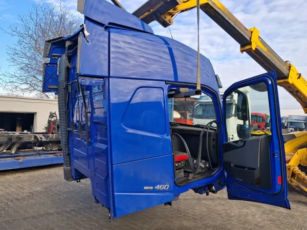 Complete cabine VOLVO FH 4 EURO 6 KABINA - Gebruikt image 5