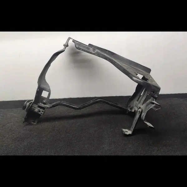 Paraurti anteriore superiore MERCEDES-BENZ E COUPE A2076200291 image 4