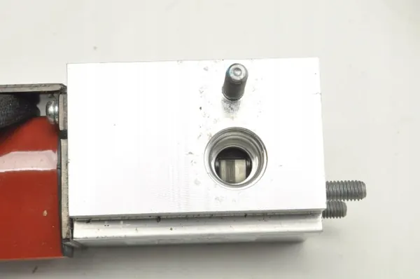 Válvula de expansión A/C Hyundai OEM 97725E4100 image 5