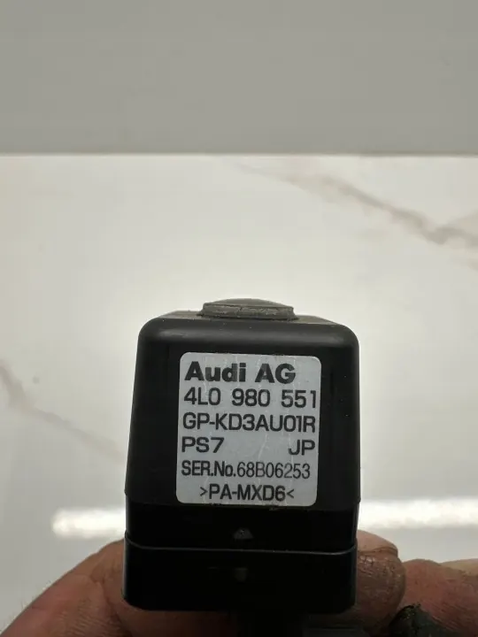 Câmera marcha-atrás Audi Q7 OEM 4L0980551 - Usado image 6