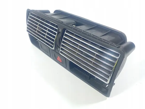 Grille de ventilation centrale VW Golf IV OEM M3S115 image 3