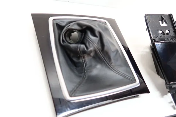 Panel de decoración Mercedes W204 OEM w204-dekor-0303 image 7