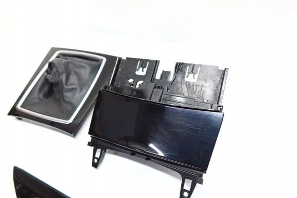 Panel de decoración Mercedes W204 OEM w204-dekor-0303 image 8