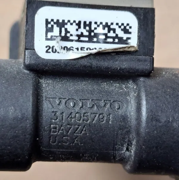 VOLVO V40 II V60 S80 II Capteur de pression de carburant - 31405791 image 3