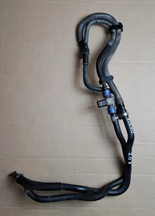 VOLVO V40 II V60 S80 II Capteur de pression de carburant - 31405791 image 8