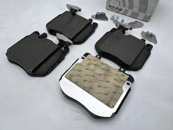 Conjunto pastilhas dianteiras OEM 6889570 SULIK3 - Usado image 5