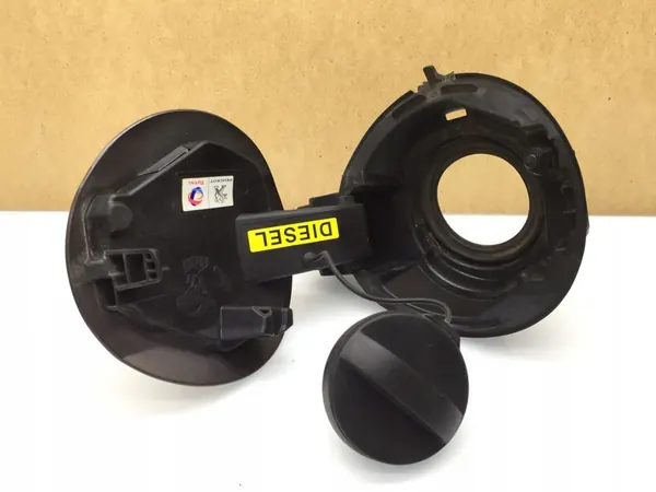 PEUGEOT 308 T9 II 1.6 EHDI Bränsletanklock OEM 9678707480 image 2