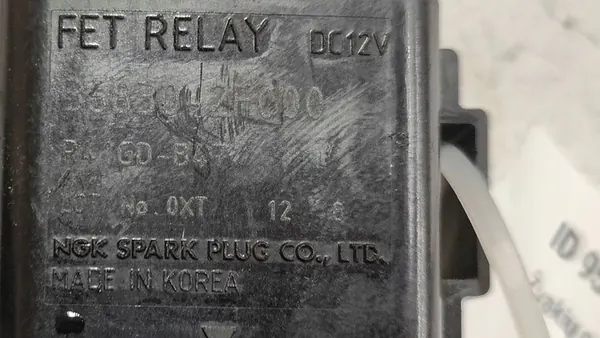 Gloeiplugcontroller KIA Sorento 368332F005 image 2