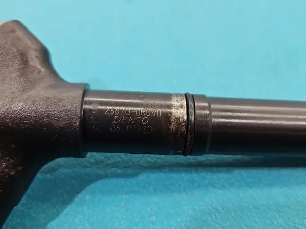 Injektor Toyota Avensis III T27 2.2 D-CAT image 2