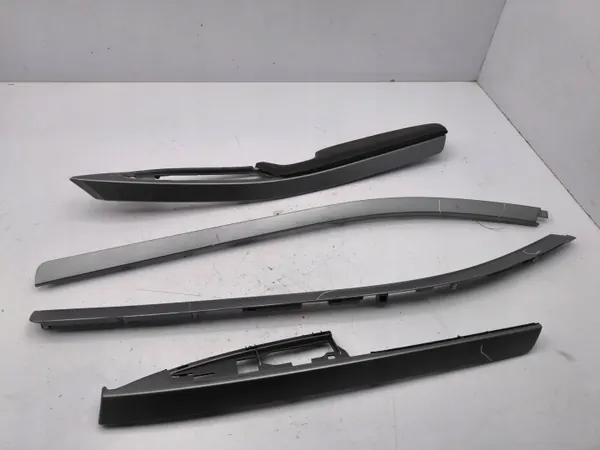 Cadre de boîte à gants Mazda CX-7 2011 OEM EH1464471 image 2