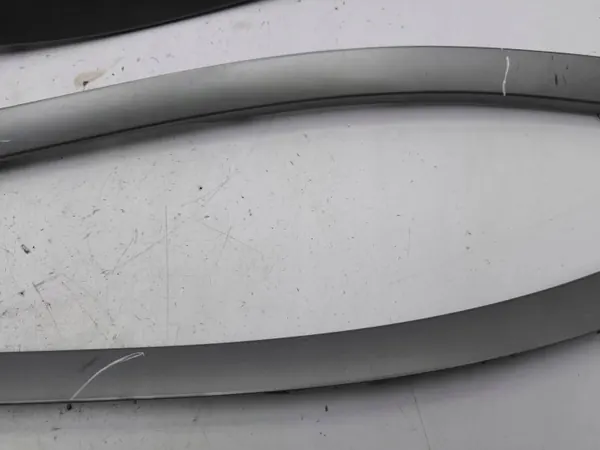 Cadre de boîte à gants Mazda CX-7 2011 OEM EH1464471 image 4
