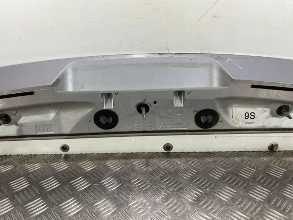 Hyundai ix35 Spoiler OEM 812102Y000 - Gebraucht image 10