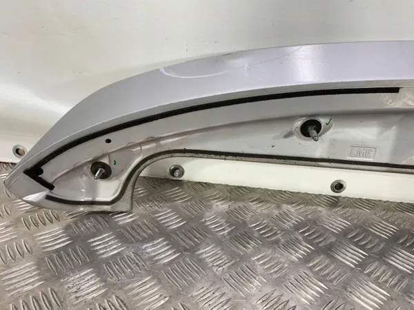 Hyundai ix35 Spoiler OEM 812102Y000 - Gebraucht image 3