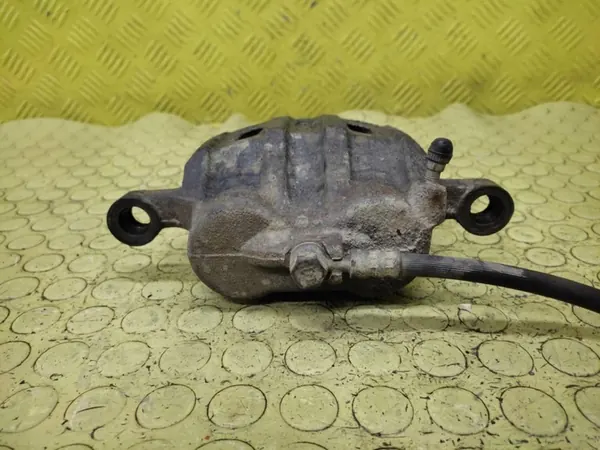 Mitsubishi Outlander 2.4 Rechte Vorderbremssattel image 3