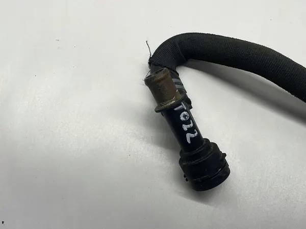Audi A8 S8 D4 Jäähdytysjohdin 4H0819373 image 3