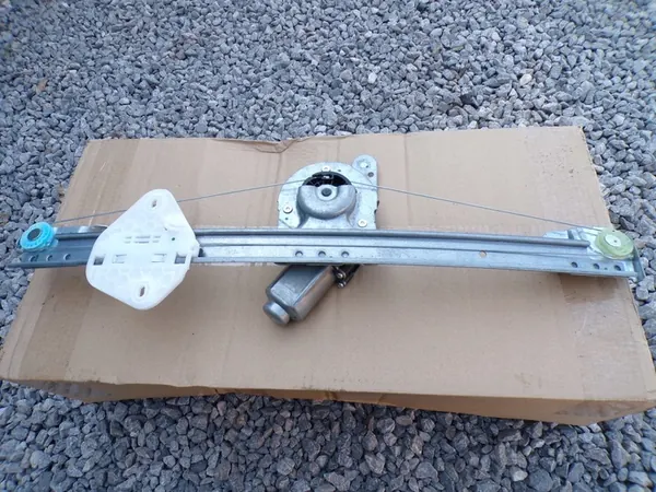 Elevador de vidro dianteiro direito Dacia Logan OEM 8200901102 image 2