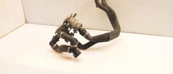 Polttoainepumppu OEM 06A131101B Audi A6 5.2L image 3