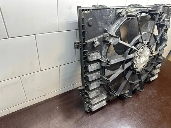 Elektrisk kylfläkt Volkswagen Touareg II 2012 OEM 7P0121207A image 2