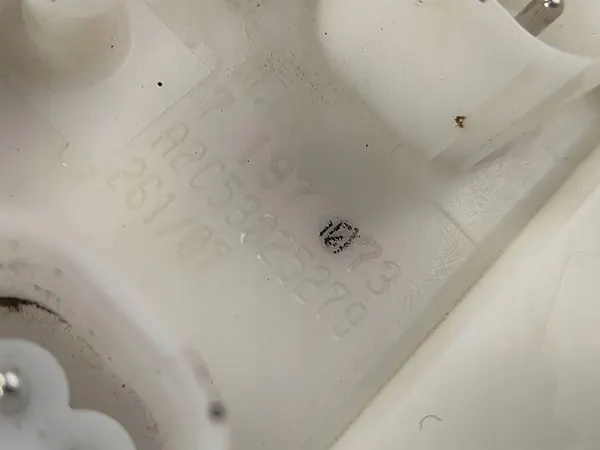 BMW E87 E82 E90 E91 E92 X1 E84 Brandstofpomp N43 N52 N53 N54 image 4