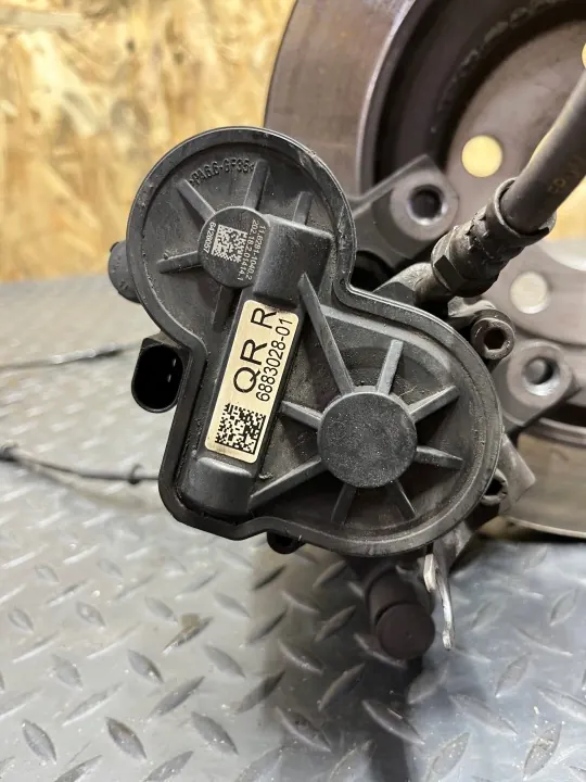 Remklauw OEM Rechts Achter BMW X1 F48 X2 F39 FWD image 3