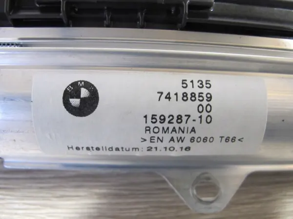 Türrollo-Set OEM 6832735 für BMW G32 image 3