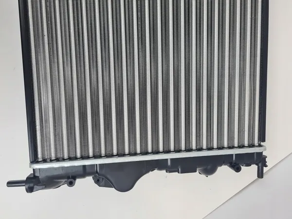 Radiador de refrigeración del motor NRF 58023 image 8