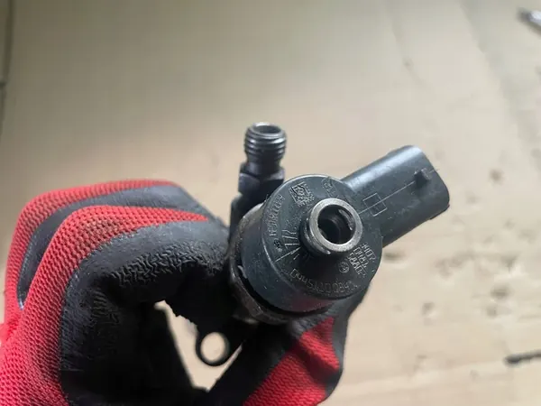 Inyector Renault Laguna II 8200084534 image 4