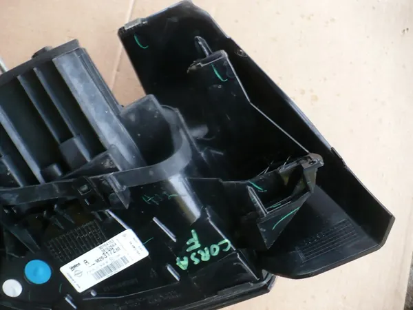 Luz Trasera Derecha Opel Corsa F 9829317280 image 5