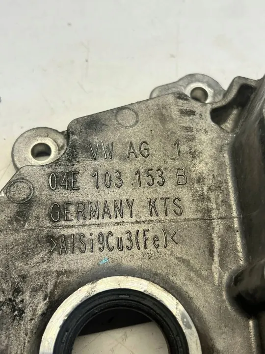 Peças compartimento motor Audi A4 B9 OEM 04E103153B image 3