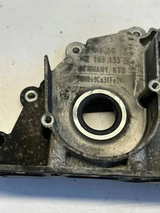 Peças compartimento motor Audi A4 B9 OEM 04E103153B image 4