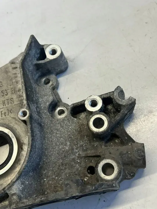 Peças compartimento motor Audi A4 B9 OEM 04E103153B image 5