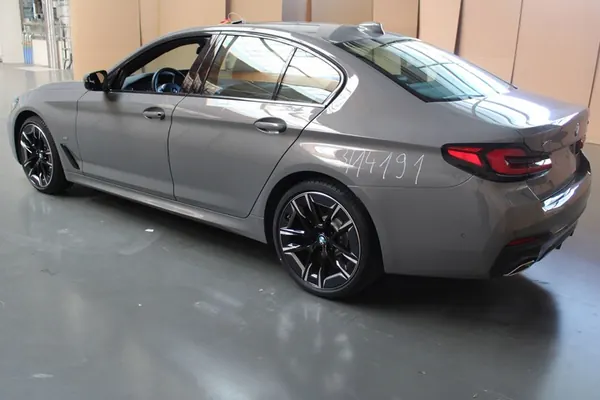 Tuyau d'alimentation en huile BMW 540i G30 G31 OEM 9847127 image 9